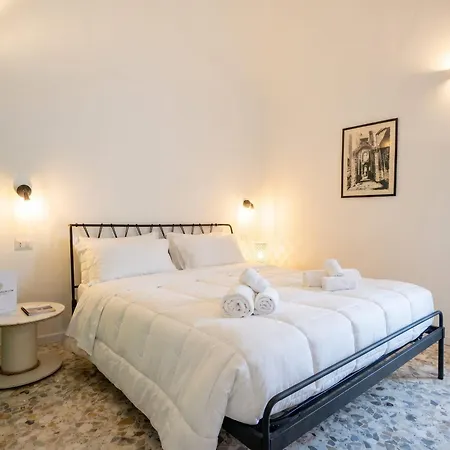 Modugno Central Апартаменты